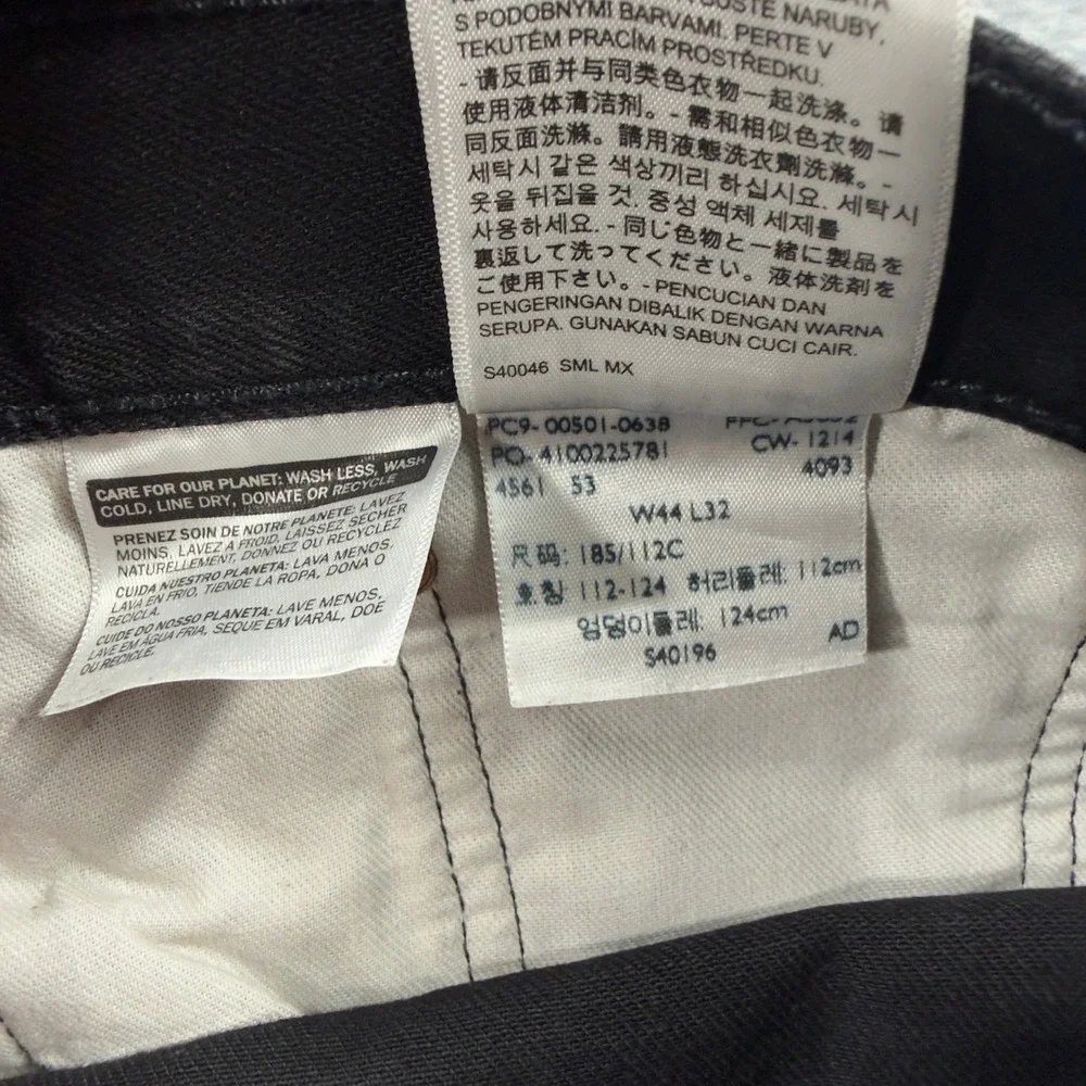 Levi's 501 Original Fit Jeans Mens 44x32 Black Straight Leg Button Fly Denim